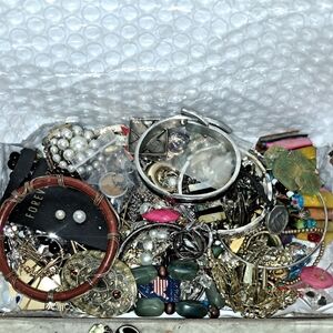 Small Craft And Wearable Box 1